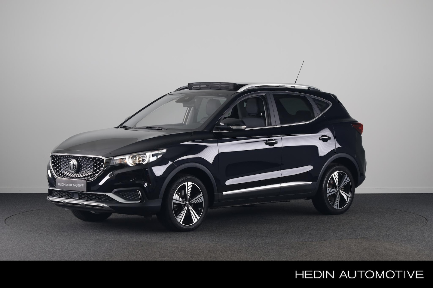 MG MG ZS EV - Luxury 45 kWh | Trekhaak | Pano | Leer | - AutoWereld.nl
