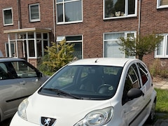 Peugeot 107 - 1.0-12V XR