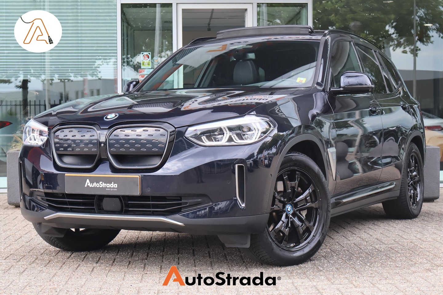 BMW iX3 - (g08) iX3 High Executive 286pk SoH 95% I Pano I Harman Kardon I HeadUp I Keyless I Trekhaa - AutoWereld.nl