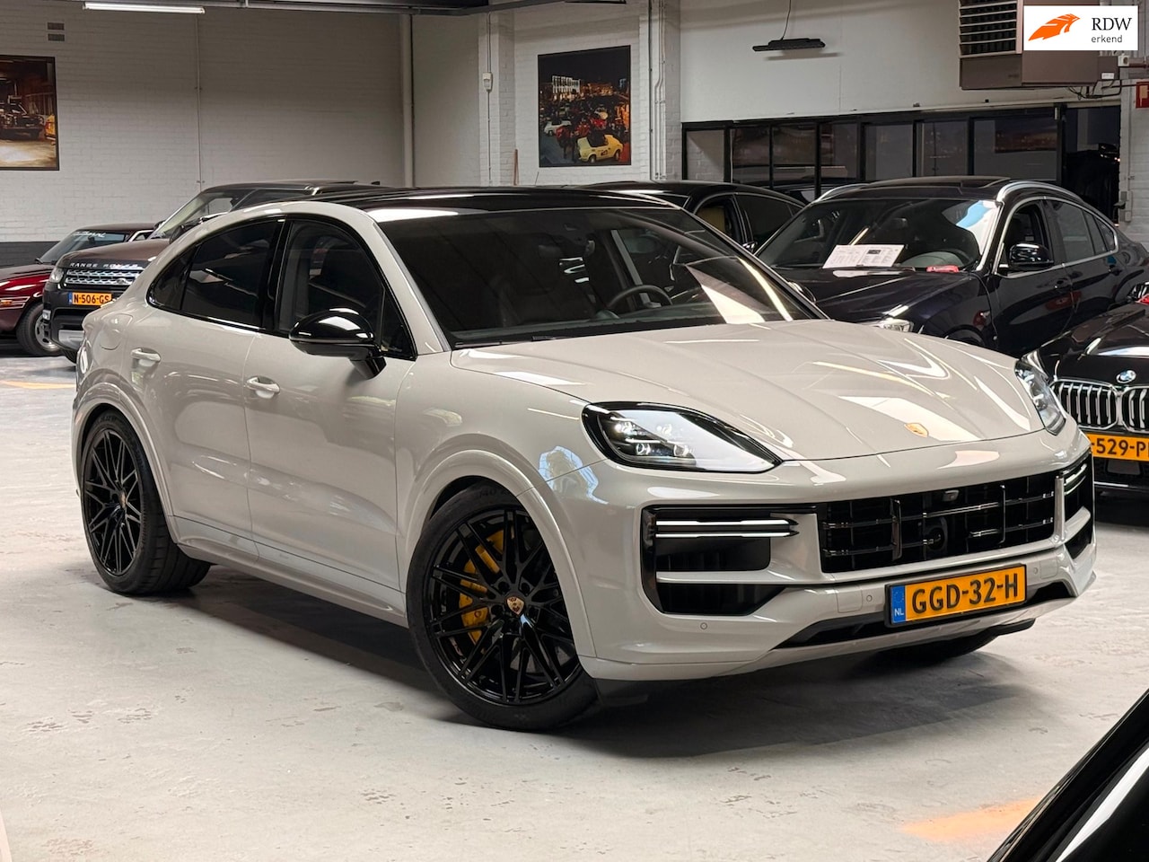 Porsche Cayenne Coupé - 4.0 Turbo V8 E-Hybrid Panoramadak|Keramisch|My 2024|Nwp.244000|Org.NL|1e Eig.|739pk!!|BTW - AutoWereld.nl