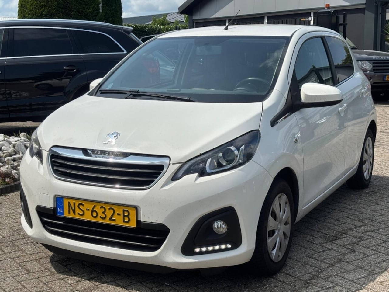 Peugeot 108 - 1.0 Benzine Automaat 2017 Wit 5-Deurs LED Airco - AutoWereld.nl