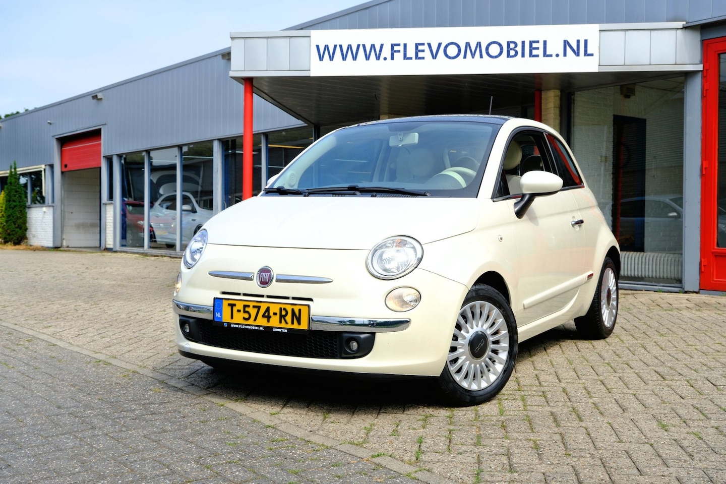Fiat 500 - 1.2 BiColore Aut. Pano|Airco|LMV - AutoWereld.nl