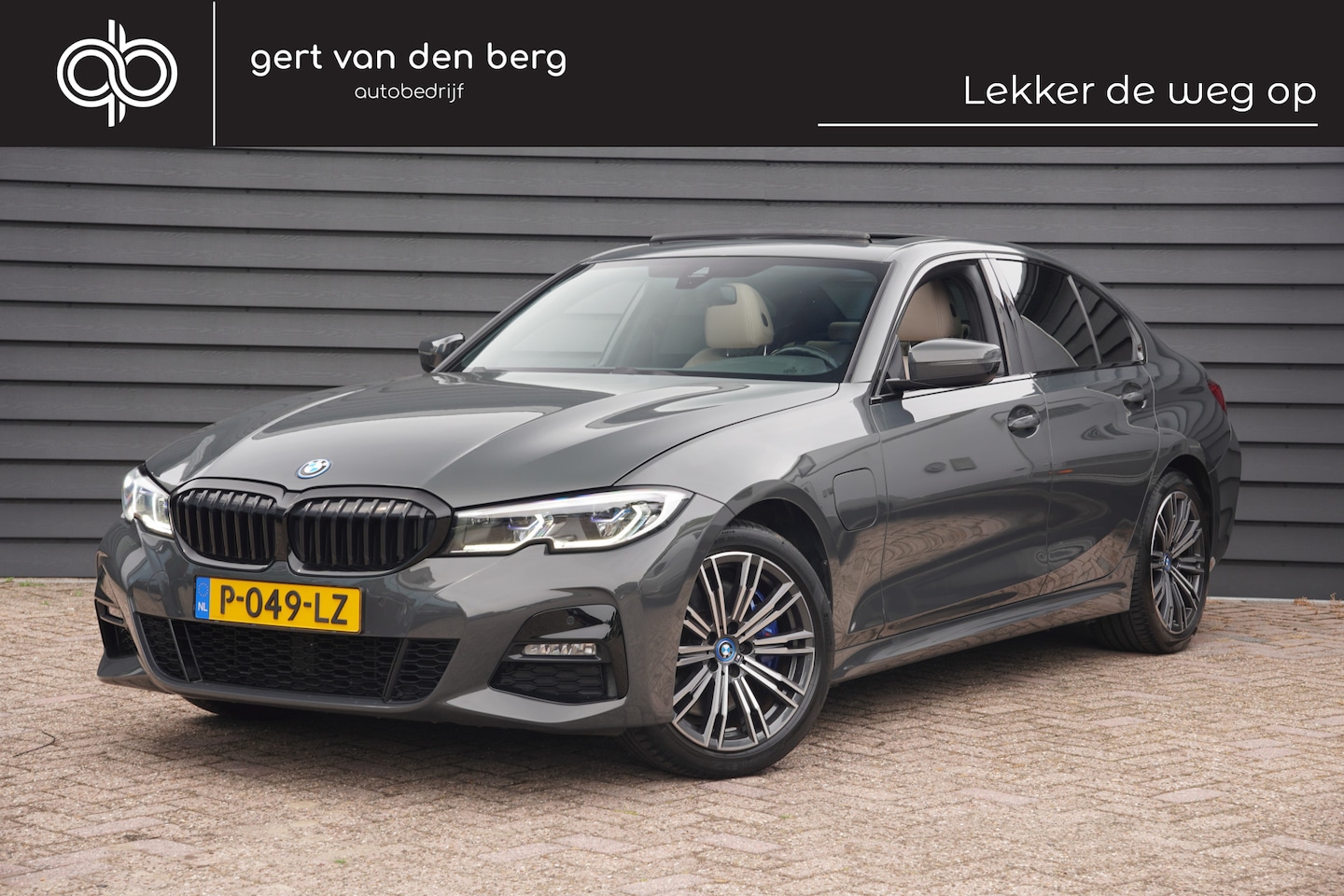 BMW 3-serie - 320e Business Edition Plus - M SPORT - LASER LED - SCHUIFDAK - LEDER - CARPLAY - - AutoWereld.nl