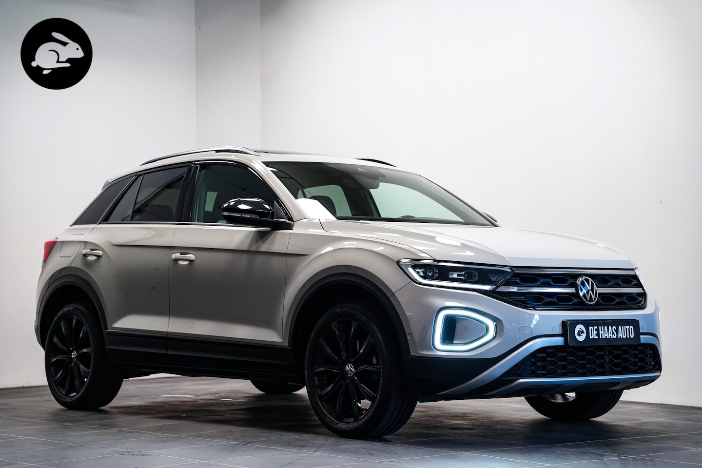 Volkswagen T-Roc - 1.5 TSI Style Black ed|Pano dak|Acc|Car play|Camera|Led - AutoWereld.nl