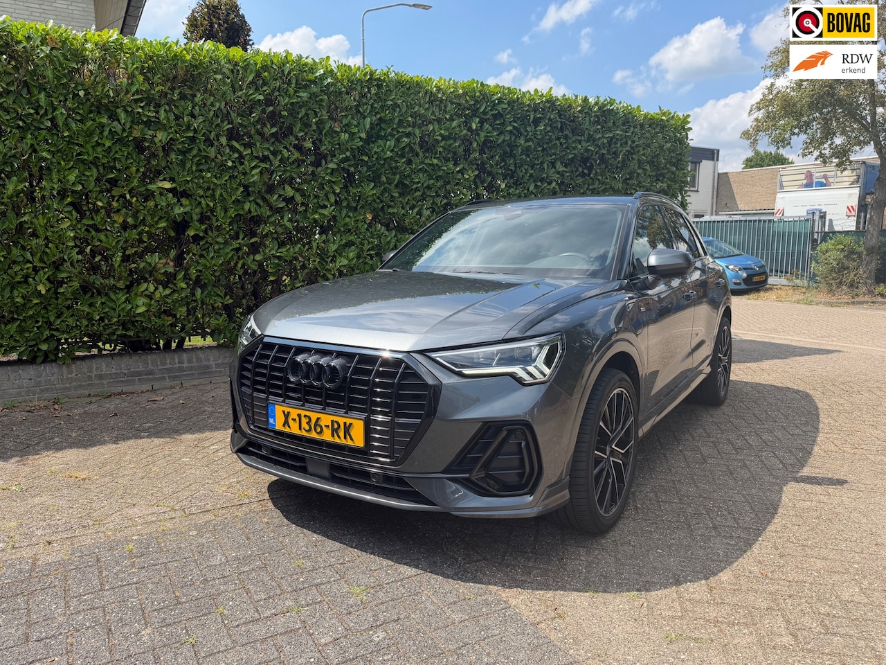 Audi Q3 - 45 TFSI e S edition 2x S- line PHEV - AutoWereld.nl