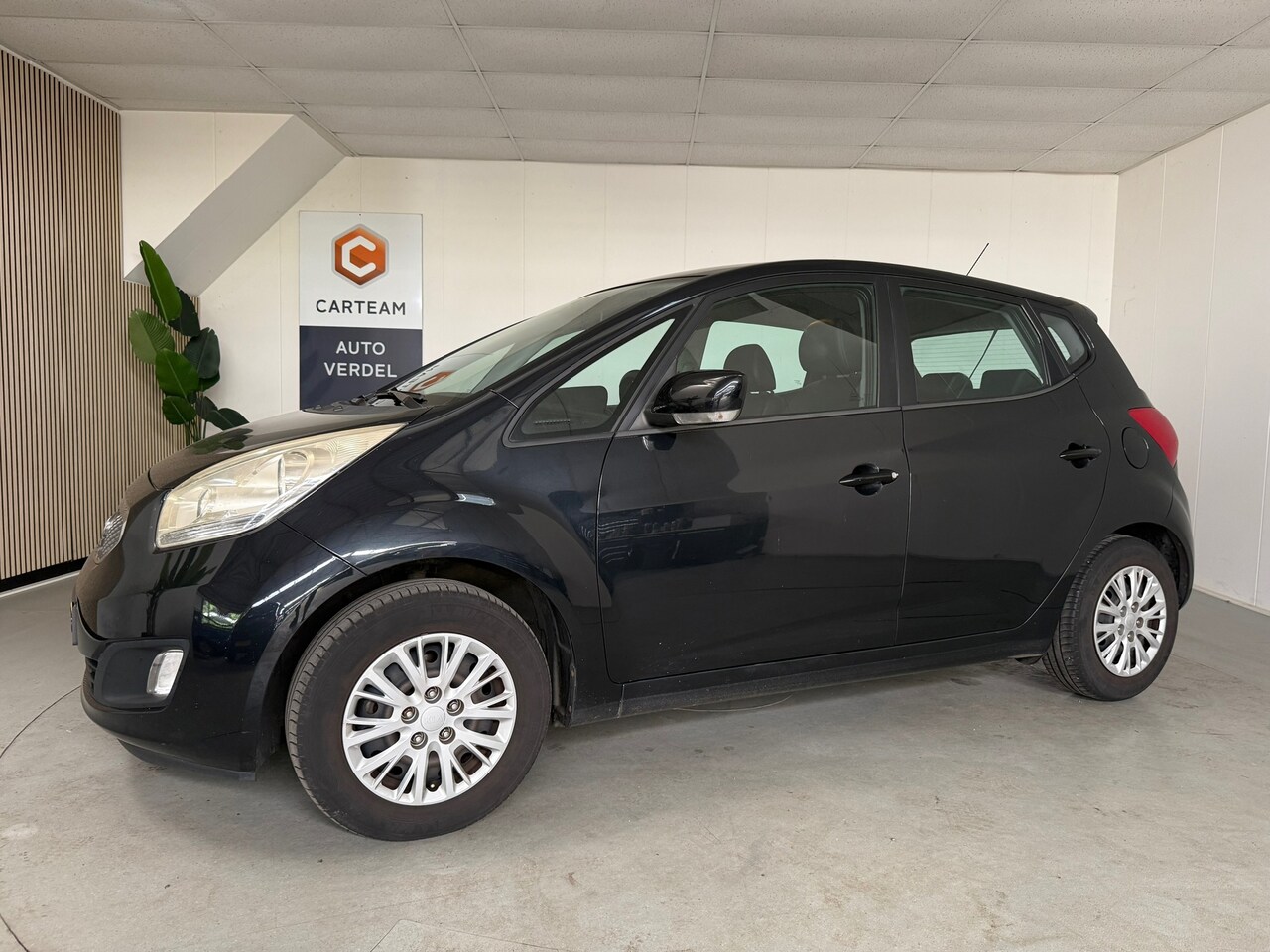 Kia Venga - 1.4 CVVT X-ecutive Airco, Trekhaak, achteruirij sensoren - AutoWereld.nl