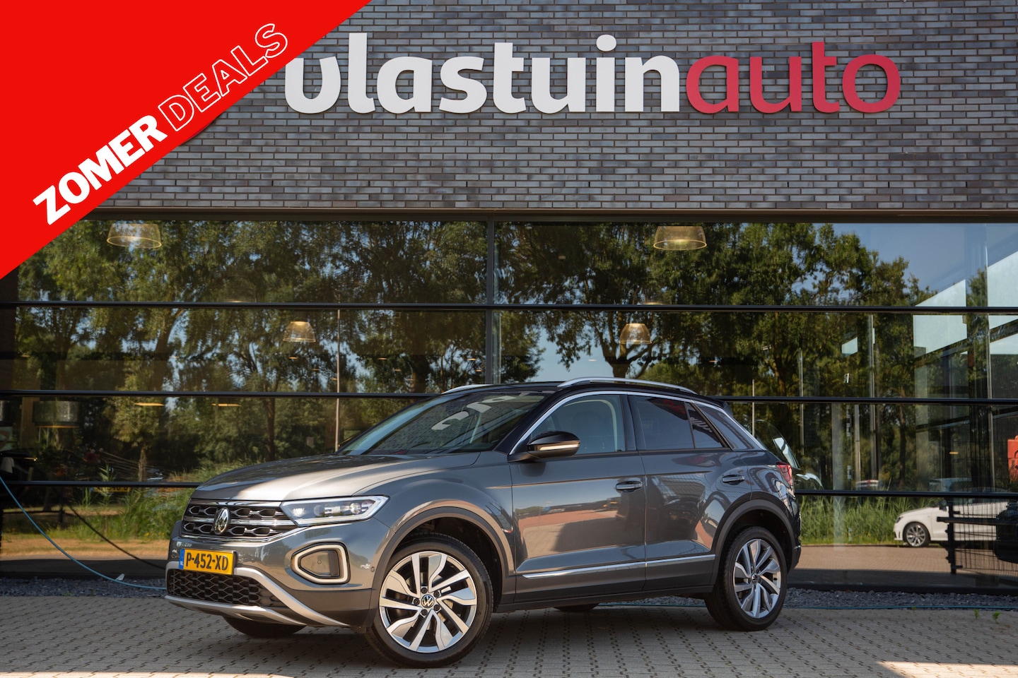 Volkswagen T-Roc - 1.5 TSI Style 1.5 TSI Style , Achteruitrijcamera, Stoelverwarming, Adaptive cruise control, Apple CarPla - AutoWereld.nl