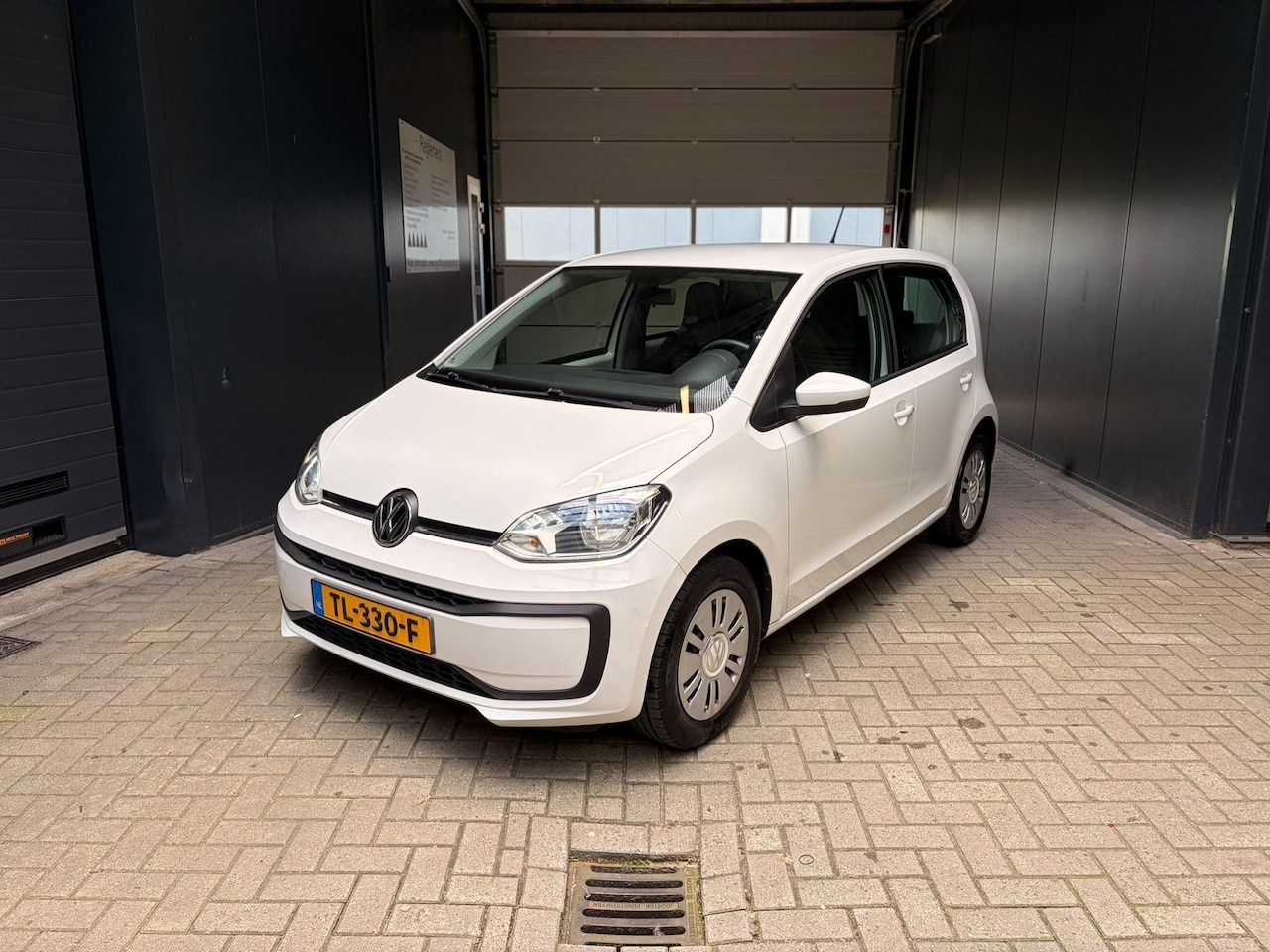 Volkswagen Up! - 1.0 move up! BlueMotion Facelift/Airco/Led - AutoWereld.nl