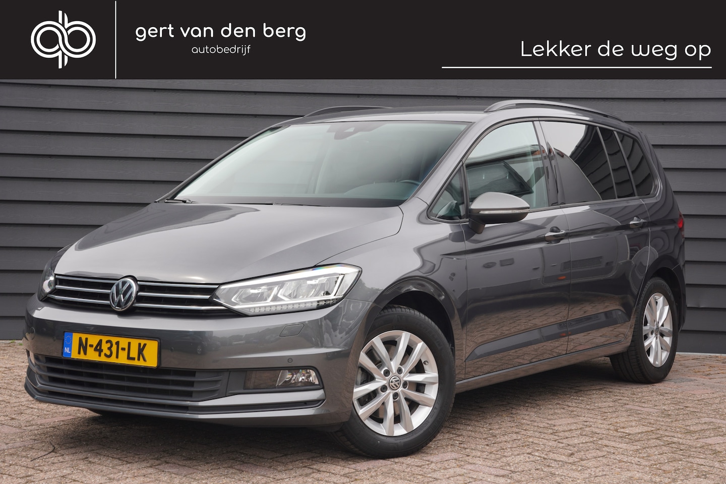 Volkswagen Touran - 1.5 TSI Highline - 7 PERS - TREKHAAK - ADAPT. CRUISE - AUTOMAAT - - AutoWereld.nl