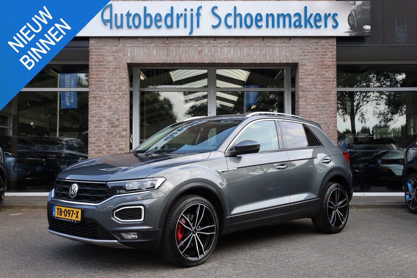 Volkswagen T-Roc - 1.0 TSI R-line Style CARPLAY DAB NAVI COCKPITVIEW STOELVERWARMING 2xPDC ACC 19"LMV ALL-SEA - AutoWereld.nl