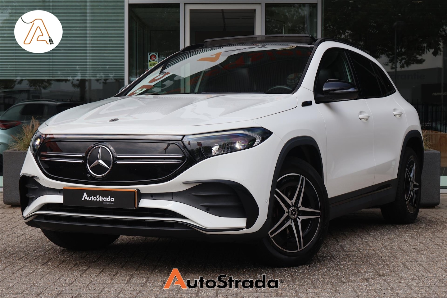 Mercedes-Benz EQA - 250 AMG-Line 190pk I Camera I Navi I Stoelverwarming I DAB I Dodehoek detectie I - AutoWereld.nl