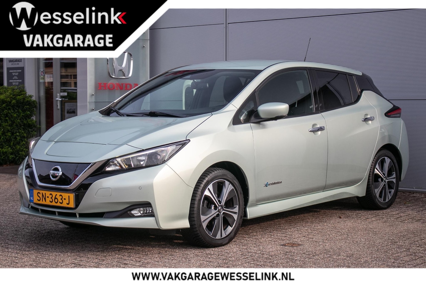 Nissan LEAF - 2.ZERO EDITION 40 kWh - SOH 87% | Stoelverw. | Adaptive Cruise | 360 cam. - AutoWereld.nl