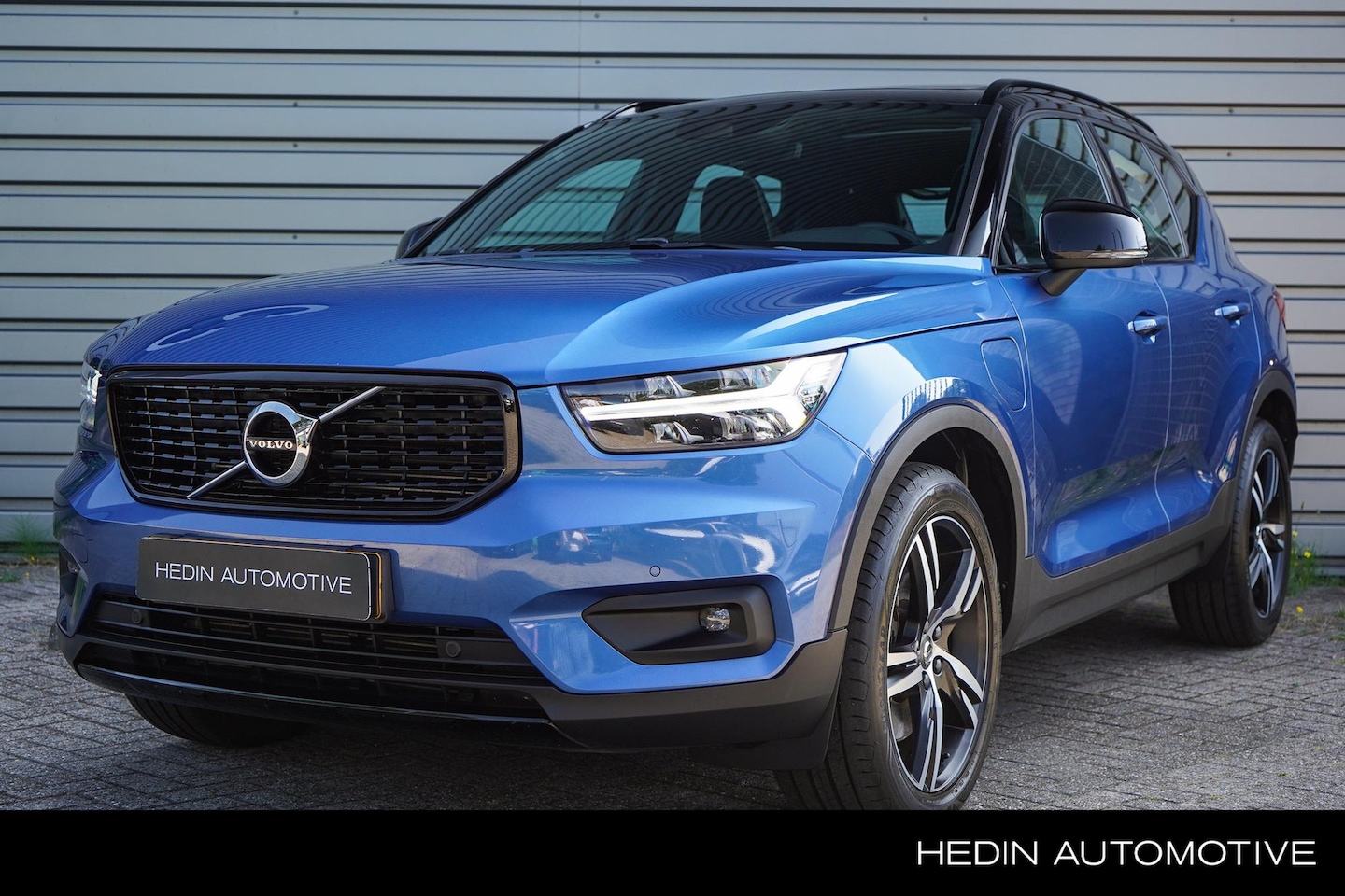 Volvo XC40 - 1.5 T5 Recharge R-Design | Panoramadak | Electrisch bedienbare voorstoelen | Stoel en stuu - AutoWereld.nl