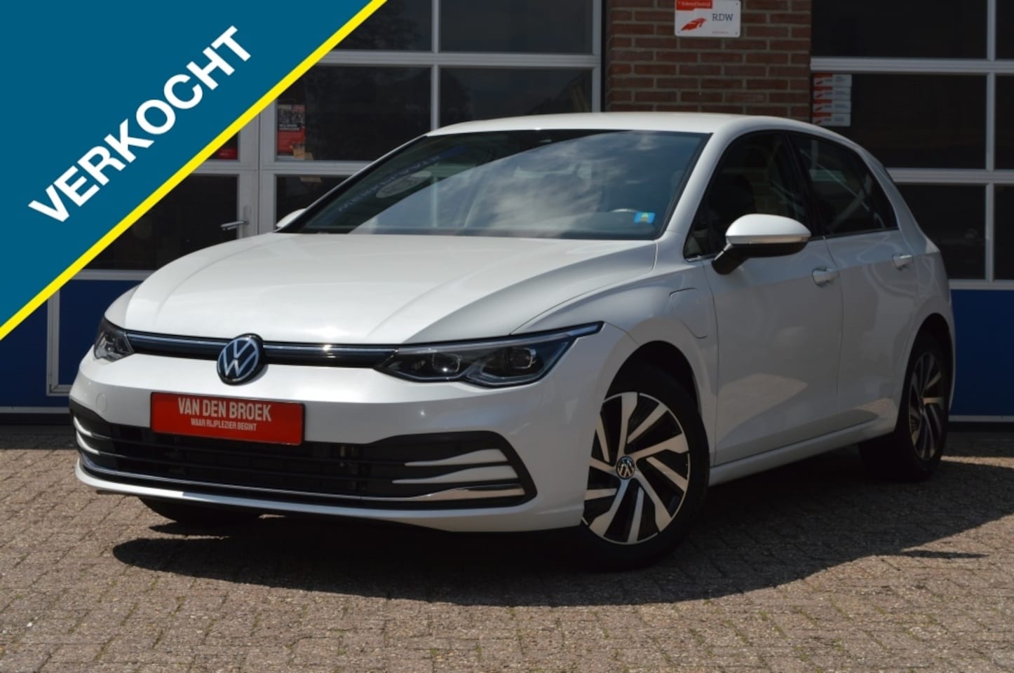 Volkswagen Golf - 1.4 eHybrid Style | AUT - MEMORY - AutoWereld.nl
