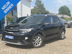 Kia Stonic - 1.2 MPi ComfortLine Stoel/stuurverwarming, Parkeersensoren achter, Trekhaak, Bluetooth voo