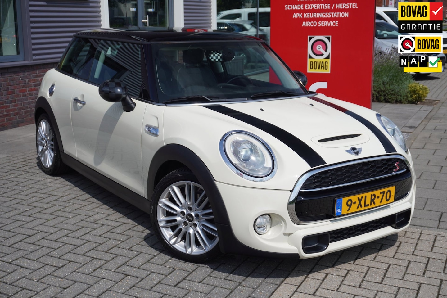 MINI 3-Deurs - 2.0 Cooper S Chili / Pano / Leder - AutoWereld.nl