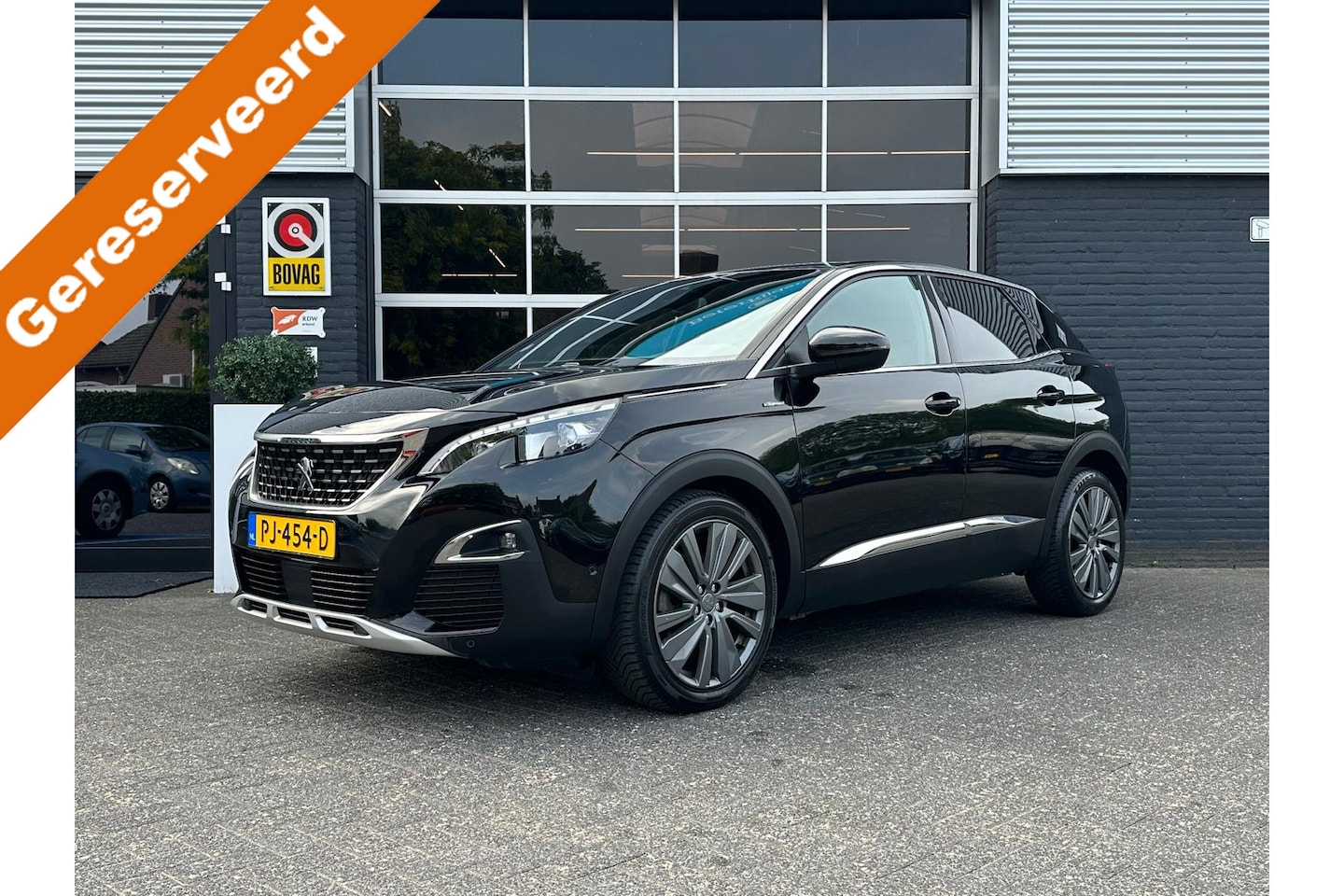 Peugeot 3008 - 1.2 GT Line, Airco, Bluetooth, CarPlay, Camera, Cruise, Navi, NAP, NW Distrib - AutoWereld.nl
