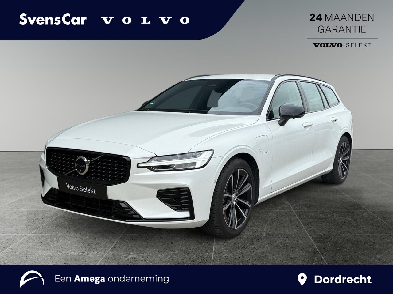 Volvo V60 - 2.0 T6 Plug-in hybrid AWD Plus Dark Trekhaak | Verwarmde voorruit | Sportstoelen | 360 gra - AutoWereld.nl