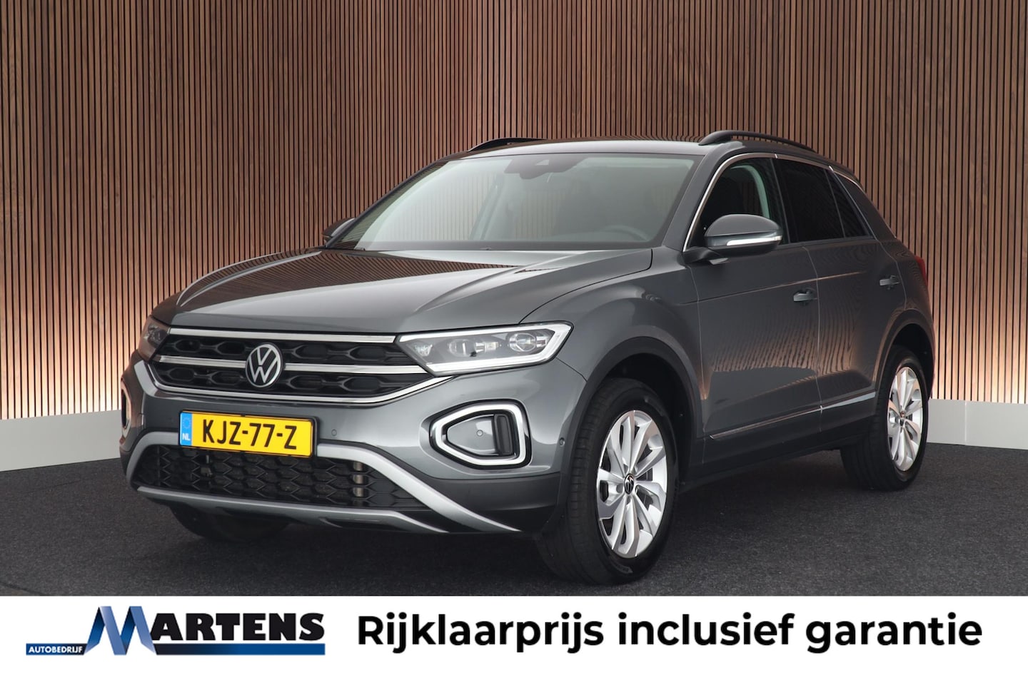 Volkswagen T-Roc - 1.5 TSI 150pk DSG Style Trekhaak Camera Stoelverwarming Massage Virtual Cockpit Navigatie - AutoWereld.nl