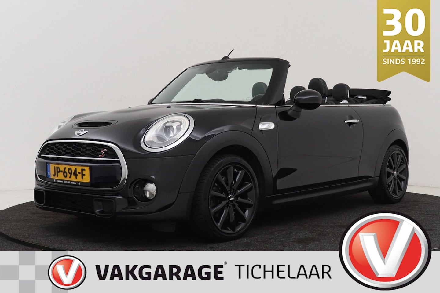 MINI Cabrio - 2.0 Cooper S Serious Business | Keyless Entry/Start | Leer | Sportstoelen | Org NL | Breed - AutoWereld.nl