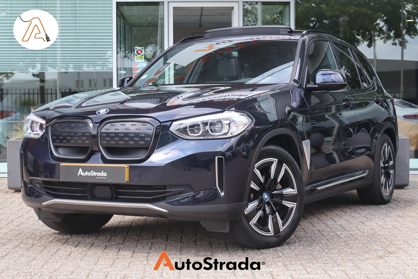 BMW iX3 - (g08) Executive 80 kWh 286pk SoH 97% I Pano I Trekhaak I Leder I Memory I Camera I Stoelve - AutoWereld.nl