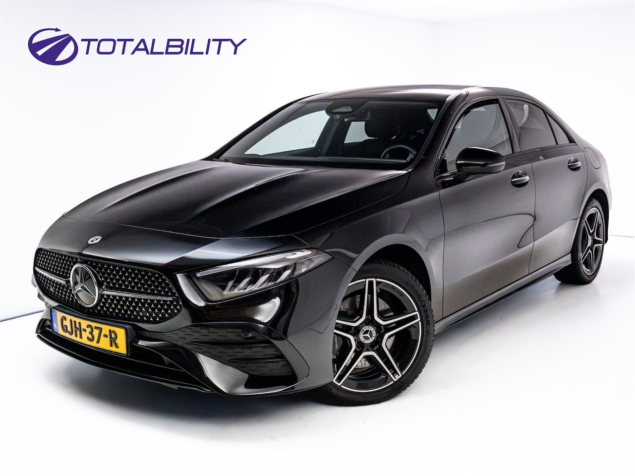 Mercedes-Benz A-klasse - 250 e Star Edition AMG Line Night Facelift | Adap. Cruise | Stoelverw. | Sfeerverlichting - AutoWereld.nl