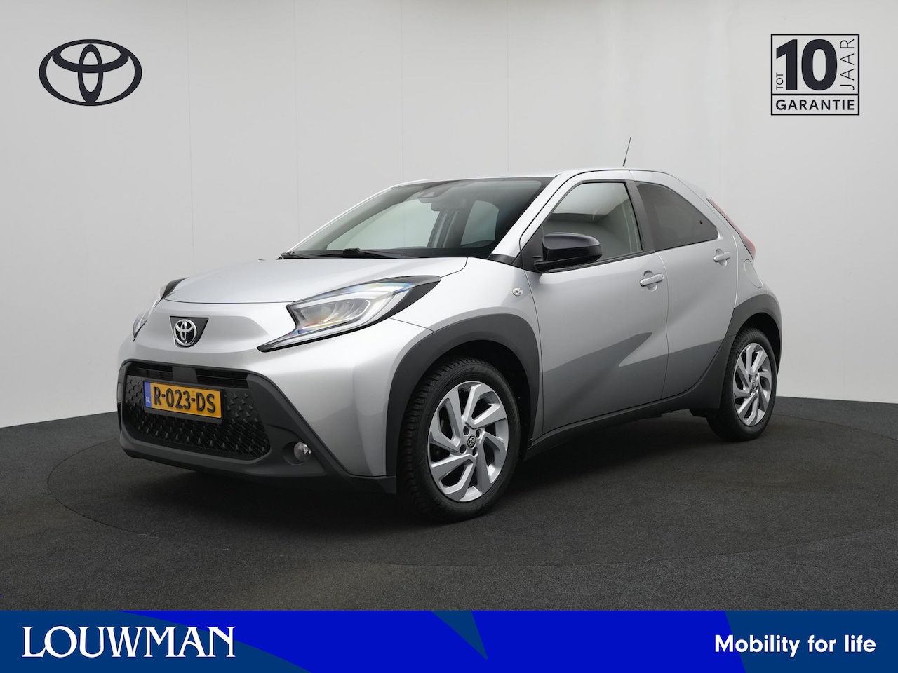 Toyota Aygo X - 1.0 VVT-i MT first | NL Auto | Dealer Onderhouden | - AutoWereld.nl