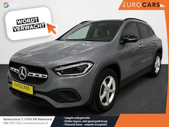 Mercedes-Benz GLA-Klasse - 250 e Progressive Panoramadak Navigatie Camera Parkeerhulp Adaptive Cruise Control Stoelve