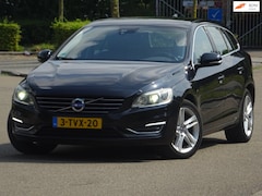 Volvo V60 - 2.4 D6 AWD Plug-In Hybrid Summu AUTOMAAT LEER/NAVI