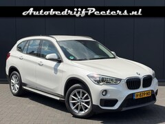 BMW X1 - sDrive18i Automaat Navigatie LED Cruise PDC Stoelverwarming