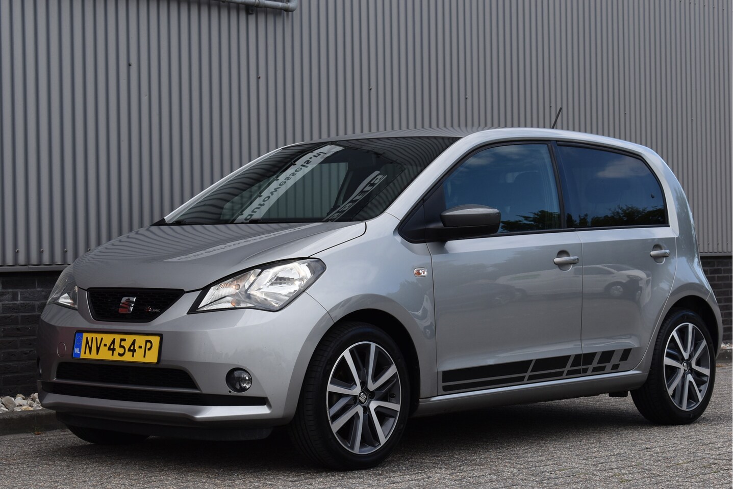SEAT Mii - 1.0 FR Connect PDC, Cruise control, 16'' lmv, - AutoWereld.nl