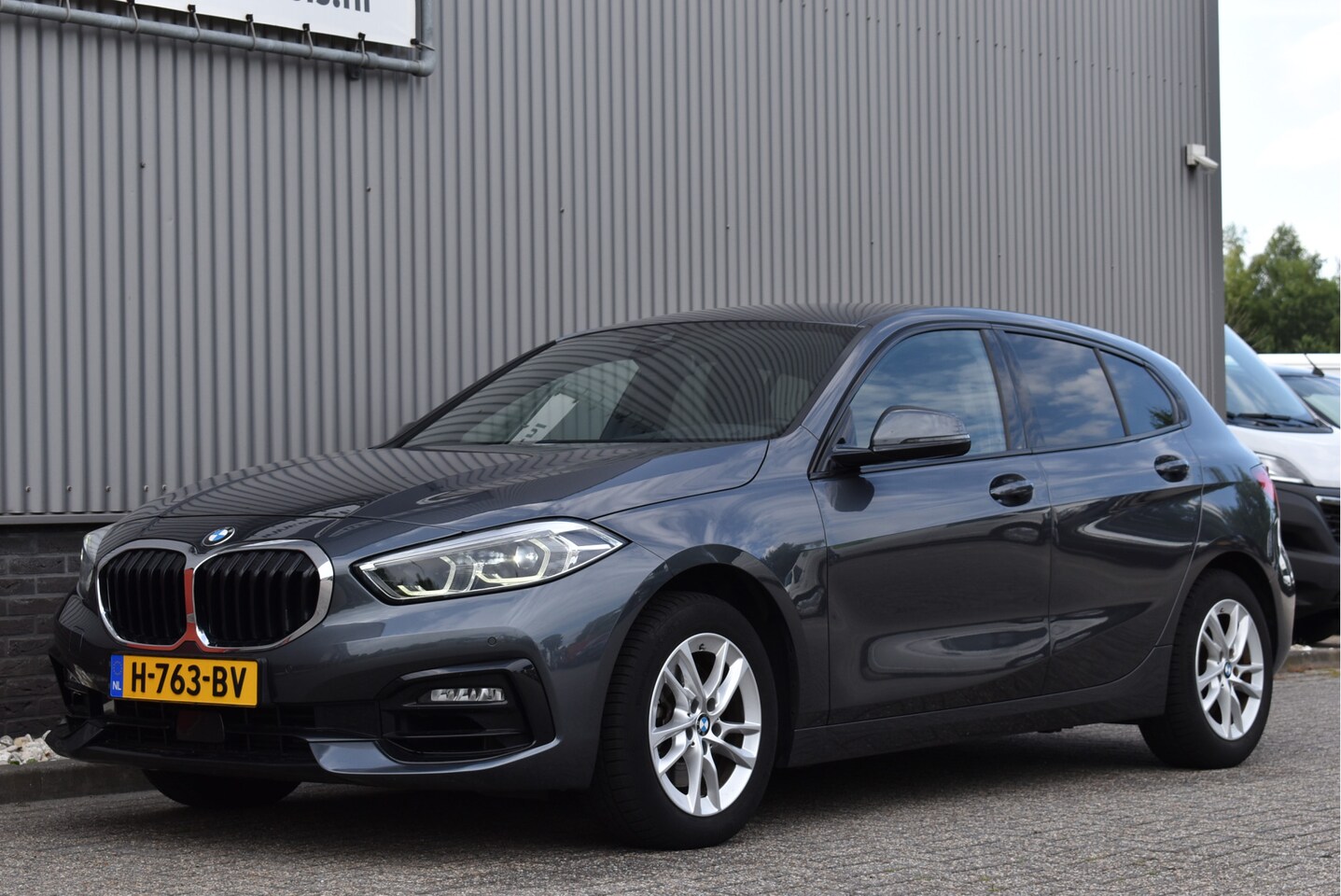 BMW 1-serie - 118i Executive Edition Sport Line NAP, Automaat, Sportstoelen, Navi - AutoWereld.nl