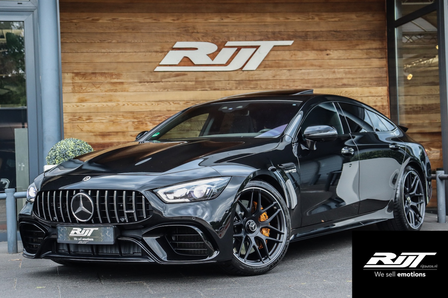 Mercedes-Benz AMG GT - 63 S 4MATIC+ NL AUTO **Schaalstoelen/Ceramic/4WS/Carbon/Burmester** - AutoWereld.nl