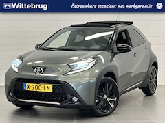 Toyota Aygo X - 1.0 VVT-i MT Premium OPEN DAK | TWO TONE | NAVIGATIE | ZEER LUXE