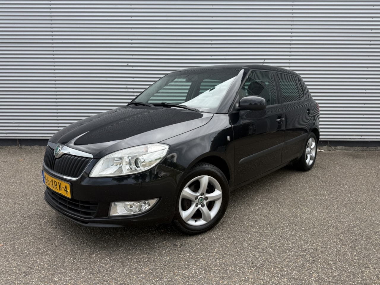 Skoda Fabia - 1.2 TSI Tour NAP Airco Cruise Trekhaak 15" lichtmetaal - AutoWereld.nl