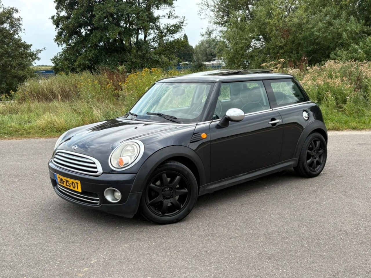 MINI Cooper - 1.6 Chili PANO Leder NW APK ORG NL NAP - AutoWereld.nl