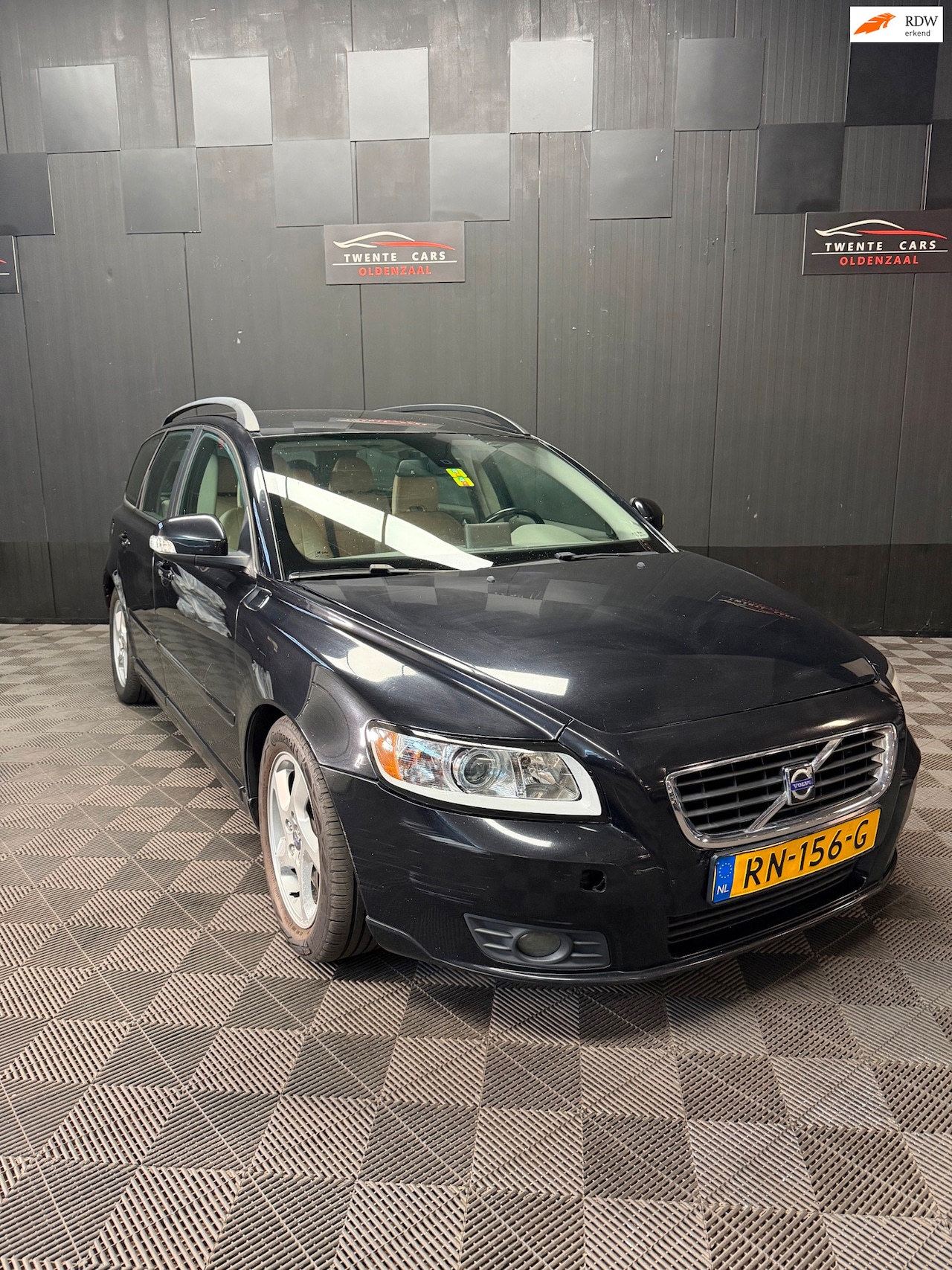 Volvo V50 - 2.0D | Navi | Leder | Airco | PDC | Facelift | - AutoWereld.nl
