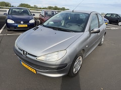 Peugeot 206 - 1.1 XN