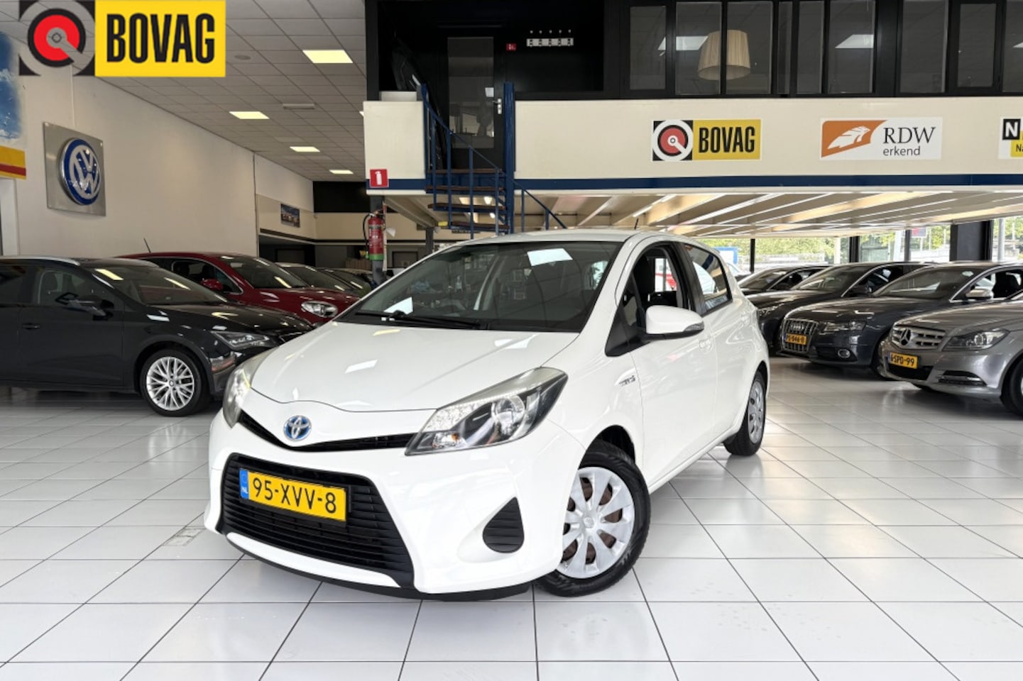 Toyota Yaris - 1.5 Full Hybrid Asp Bovag Garantie Automaat - AutoWereld.nl