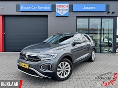 Volkswagen T-Roc - 1.5 TSI Life Edition 150 PK | TREKHAAK | CAMERA | KEYLESS | ACC | NAVIGATIE | IQ.DRIVE