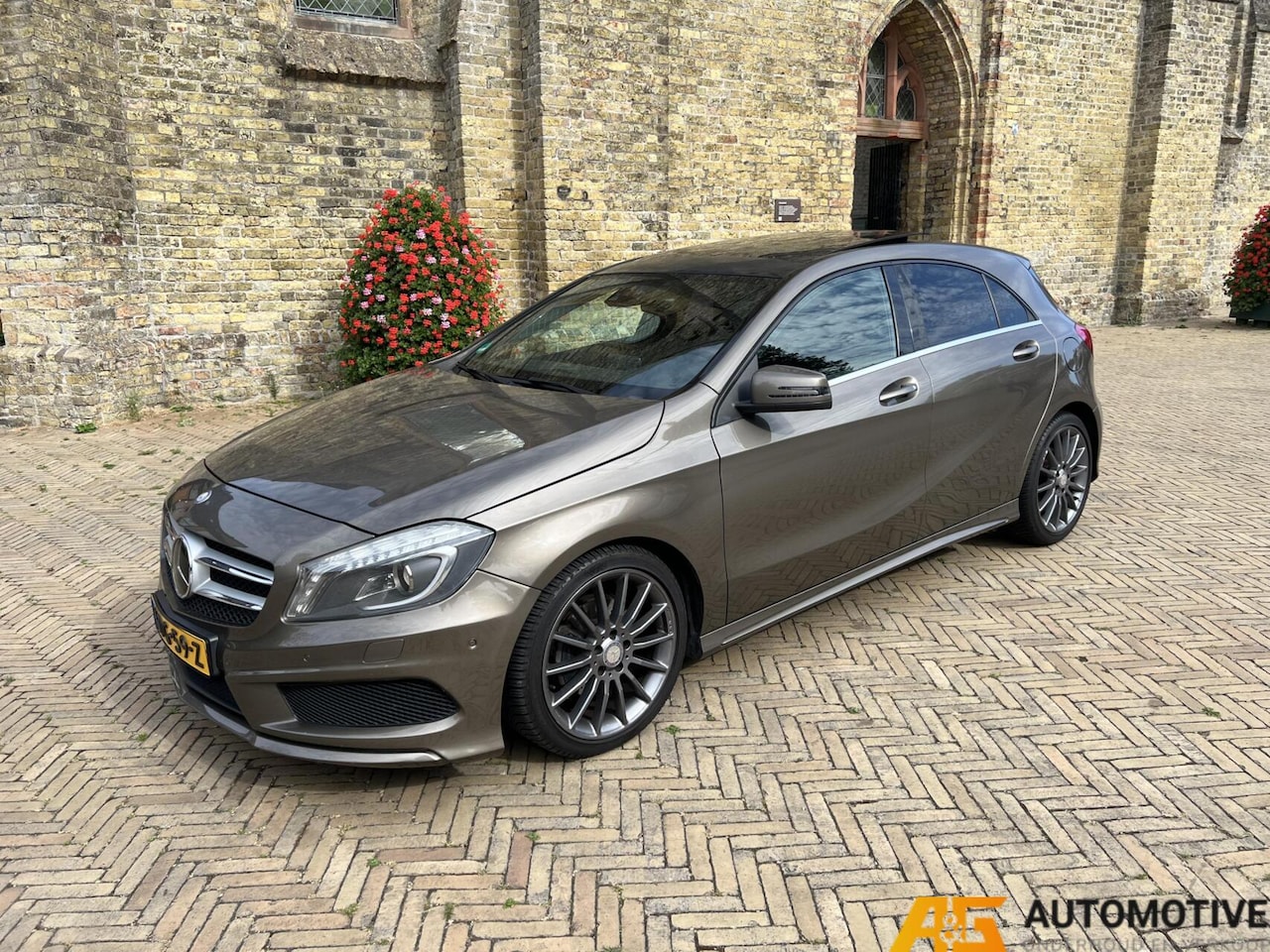 Mercedes-Benz A-klasse - A200 AMG 2013 | Bomvol! | - AutoWereld.nl
