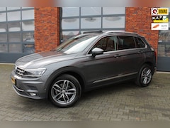 Volkswagen Tiguan - 1.4 TSI 150PK DSG Highline | Schuifdak | LED | Trekhaak