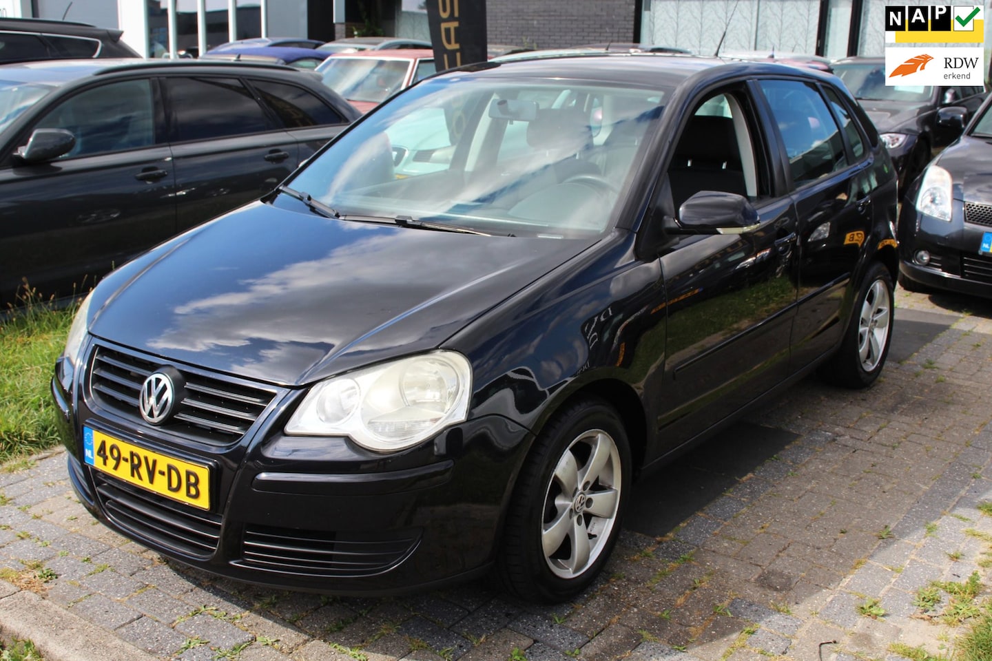 Volkswagen Polo - 1.4-16V Turijn 5-Deurs Apple Carplay Airco LM-Velgen Elec pakket NAP APK Nieuwstaat! - AutoWereld.nl