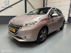 Peugeot 208 - 1.2 VTi Allure Navi|Clima|Cruise|Trekhaak