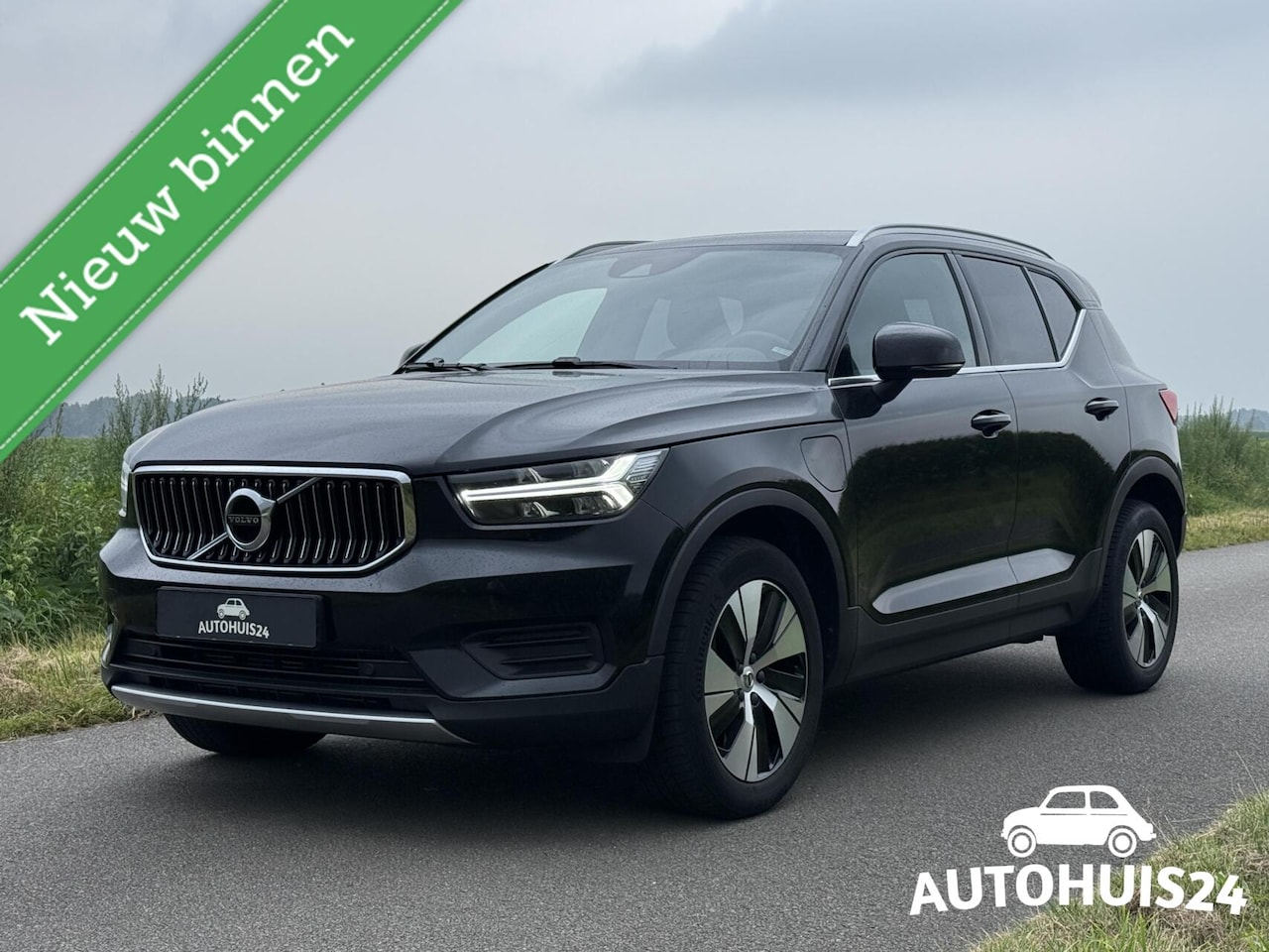 Volvo XC40 - T4 Recharge | SOH 98% | Inscription Expression | TREKHAAK | LED - AutoWereld.nl