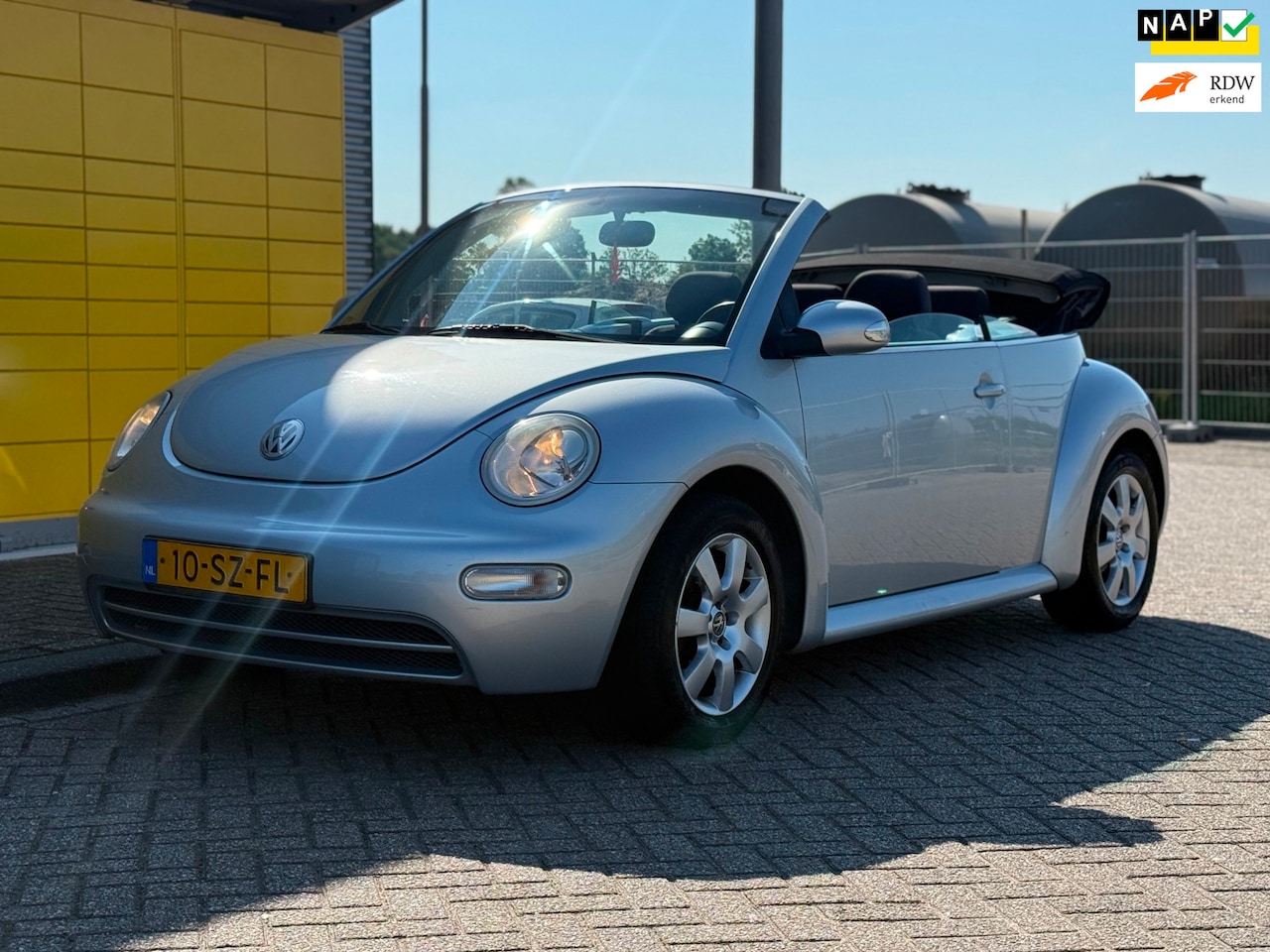 Volkswagen Beetle Cabriolet - 1.6 Highline AIRCO LM-Velgen Nette auto - AutoWereld.nl