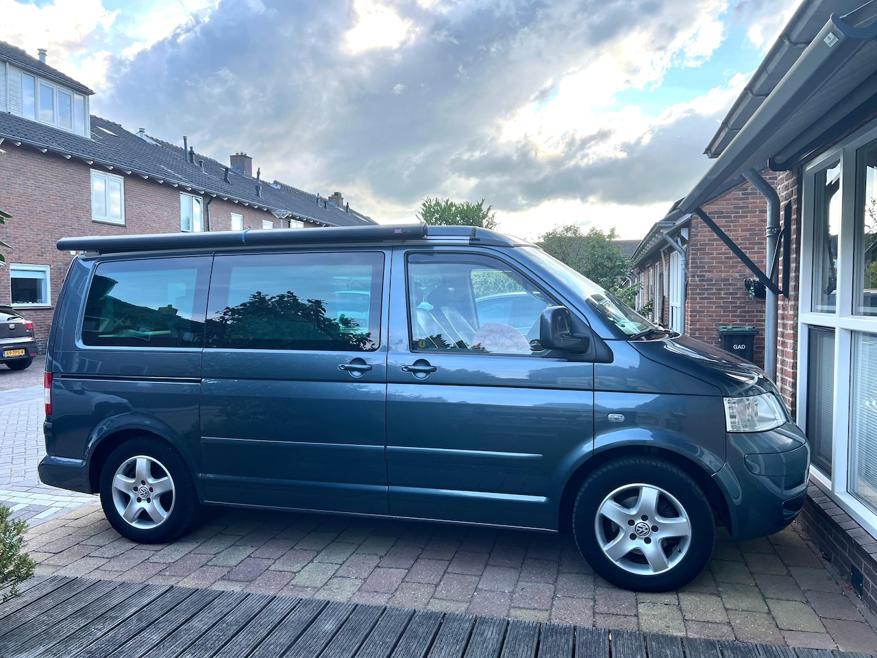 Volkswagen Transporter California - T5 California full options - AutoWereld.nl