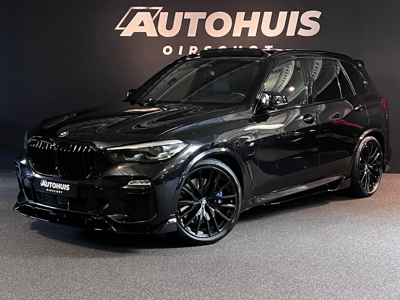 BMW X5 - XDrive45e High Executive Edition M Pano/ Memory/ Trekhaak/ Stuurverwarming/ ACC/ 22"/ 360C - AutoWereld.nl