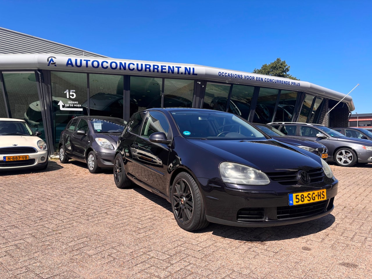 Volkswagen Golf - 2.0 FSI Sportline 2.0 FSI Sportline, Inruilkoopje met wat werk! Leder! - AutoWereld.nl