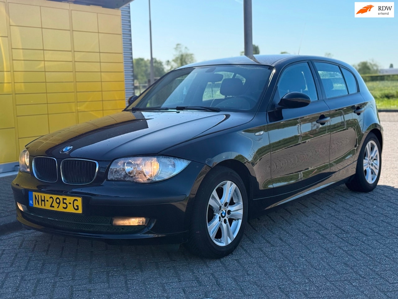 BMW 1-serie - 116i Business Line Style Bj 2009 5Drs Airco - AutoWereld.nl